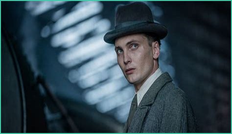 Eamon Farren: Exploring His Journey And Identity